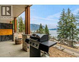 5694 Trans Canada Highway Nw, Salmon Arm, BC V1E3A2 Photo 61