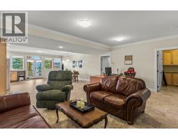 5694 Trans Canada Highway Nw, Salmon Arm, BC V1E3A2 Photo 70