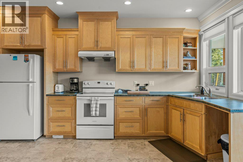 5694 Trans Canada Highway NW - 68