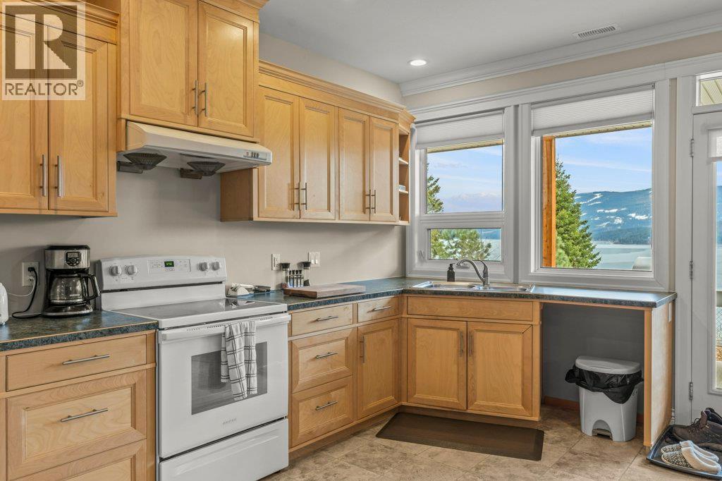 5694 Trans Canada Highway NW - 67