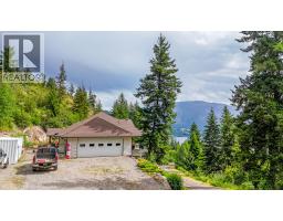 Bedroom - 5694 Trans Canada Highway Nw, Salmon Arm, BC V1E3A2 Photo 12