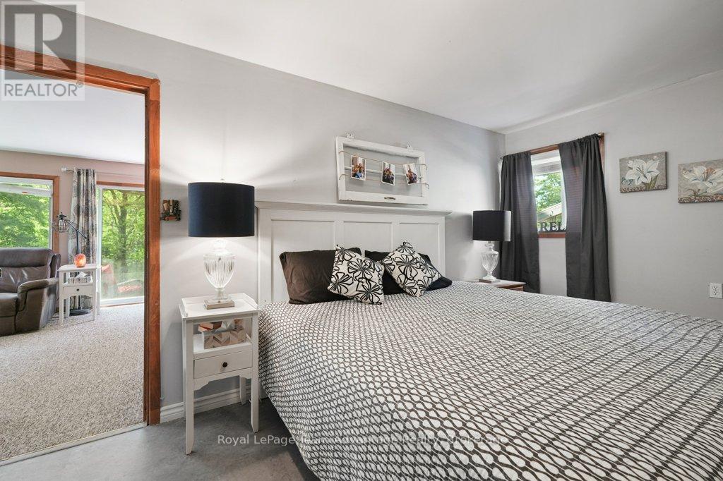 19 ALLAN CRESCENT - 28