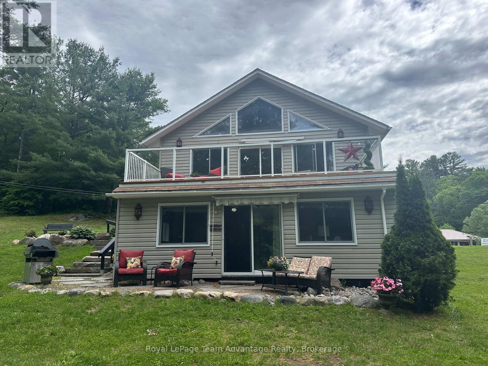 19 ALLAN CRESCENT - 37