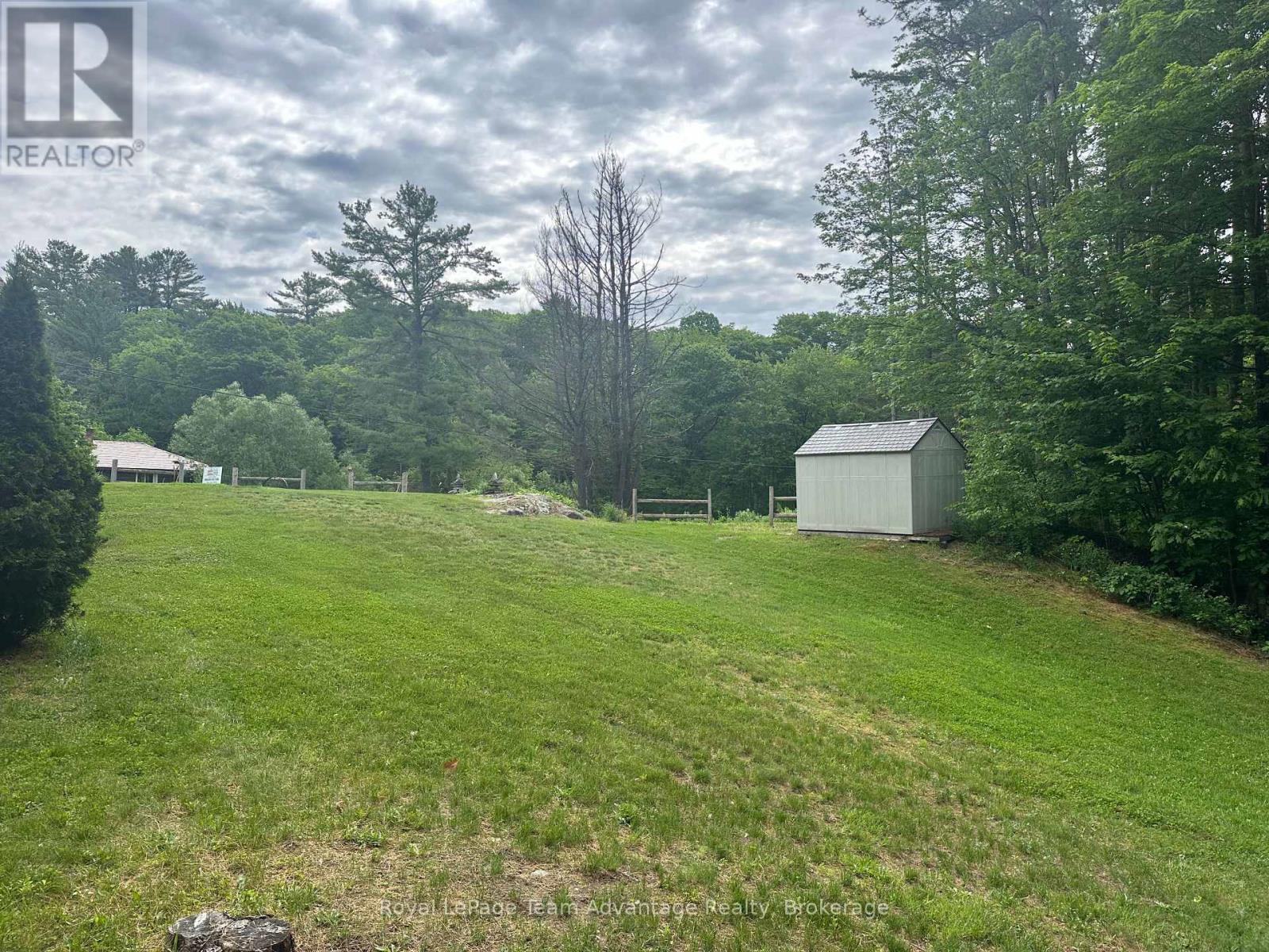 19 ALLAN CRESCENT - 38