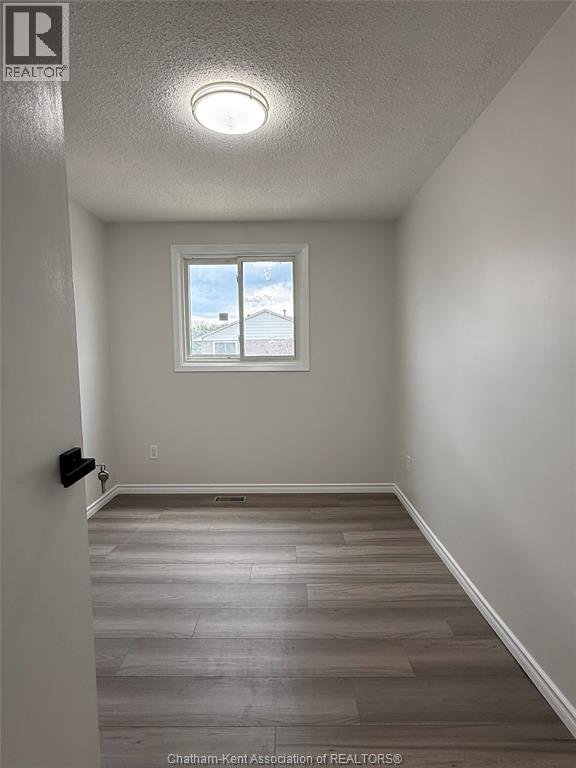 #2 241 LIMERIDGE ROAD West - 12