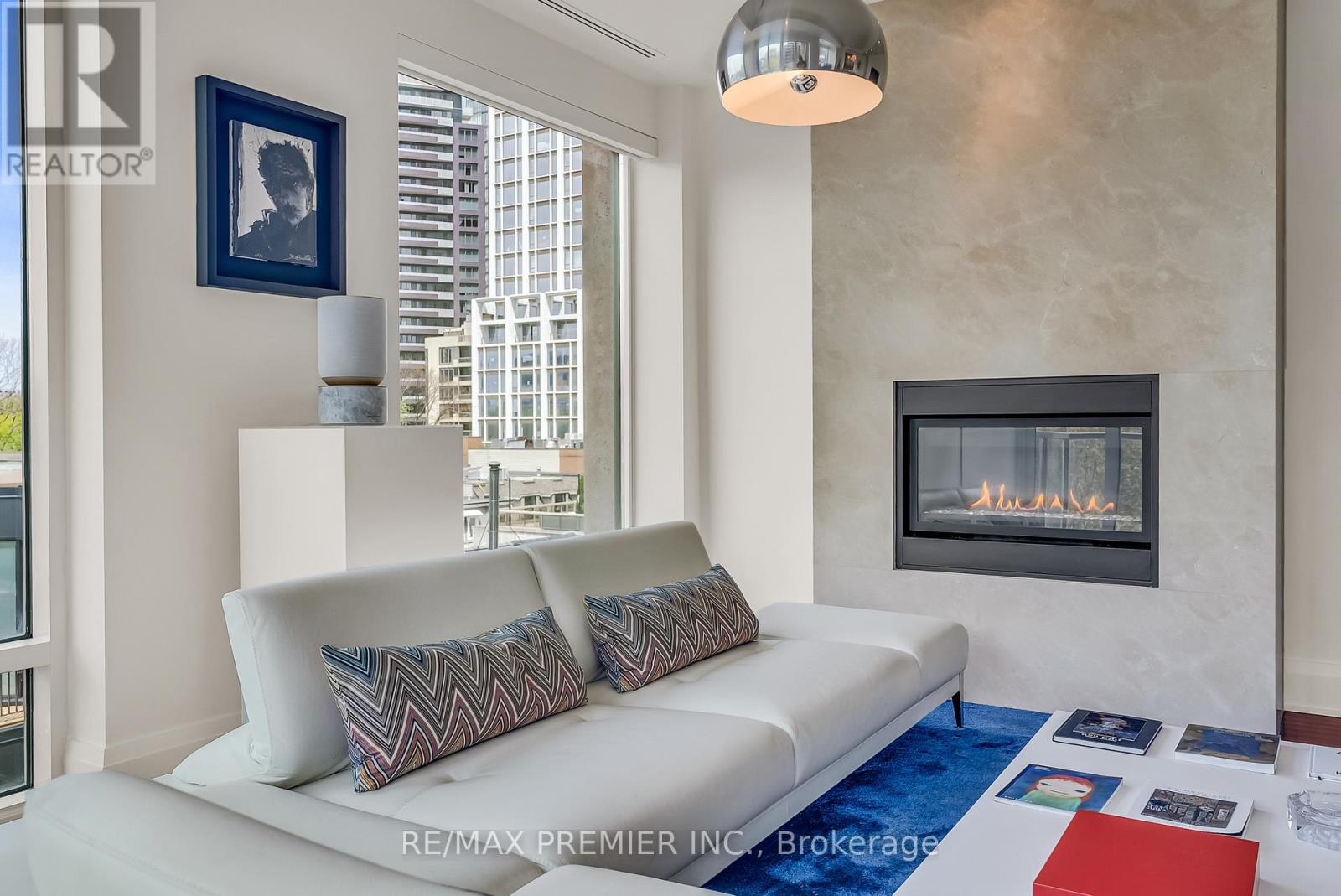 #502 80 YORKVILLE AVENUE - 14