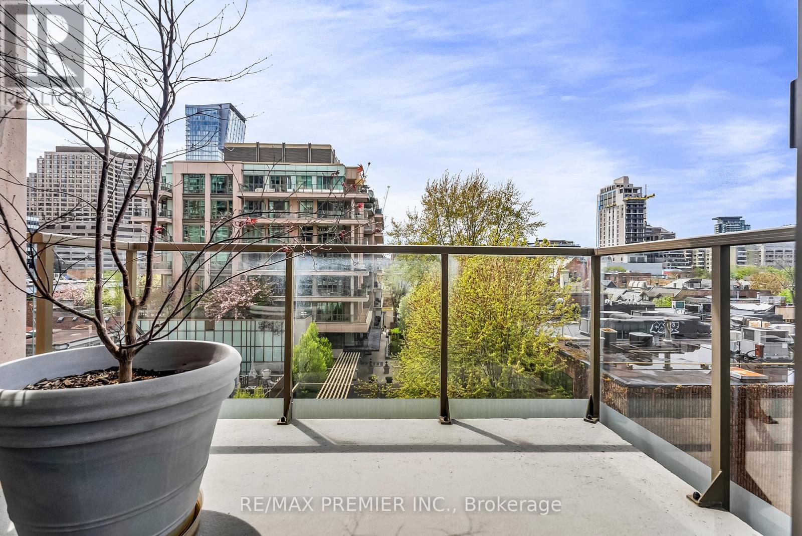 #502 80 YORKVILLE AVENUE - 18