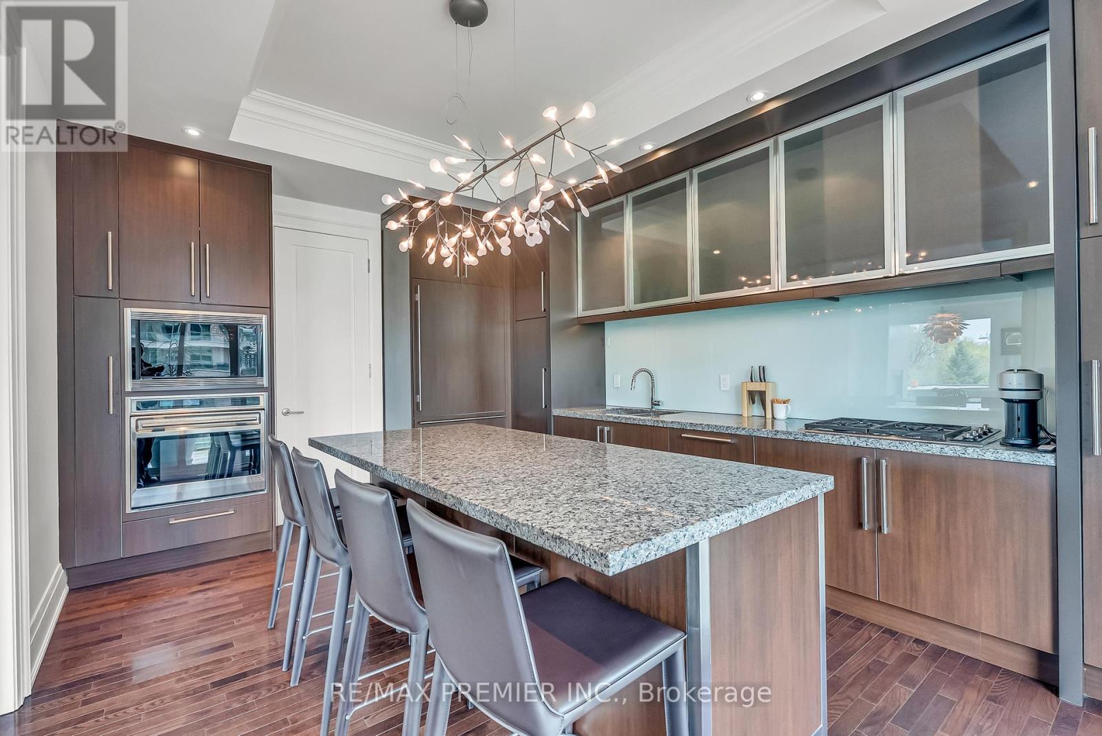 #502 80 YORKVILLE AVENUE - 20