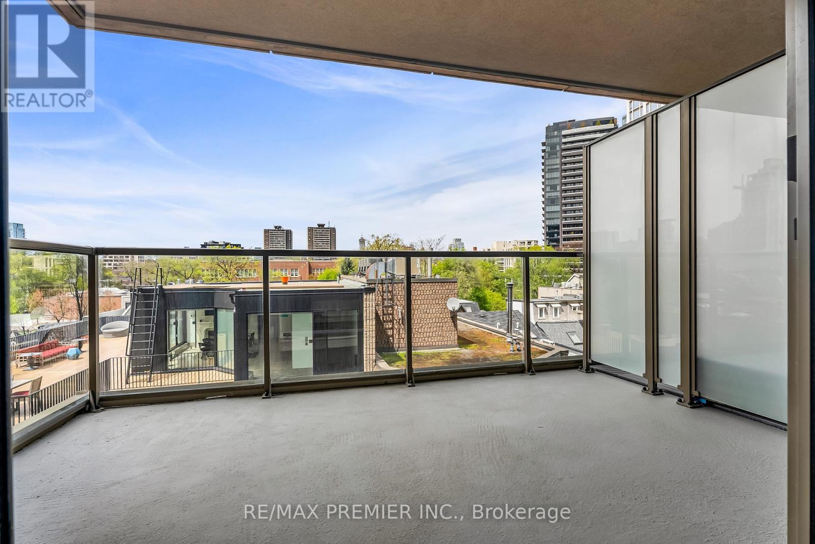 #502 80 YORKVILLE AVENUE - 29