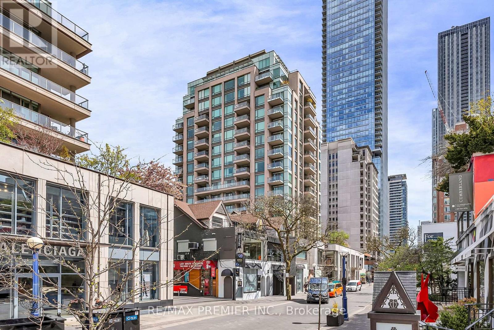 #502 80 YORKVILLE AVENUE - 3
