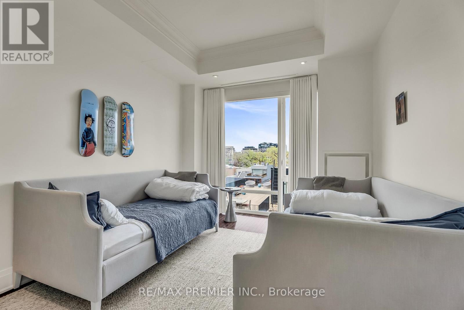 #502 80 YORKVILLE AVENUE - 35
