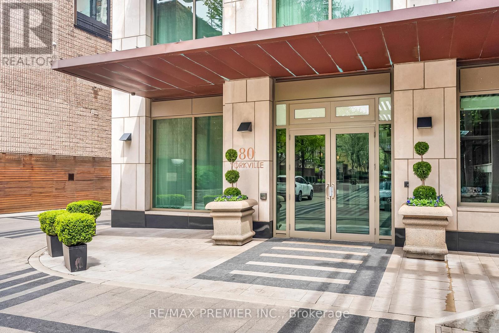 #502 80 YORKVILLE AVENUE - 4