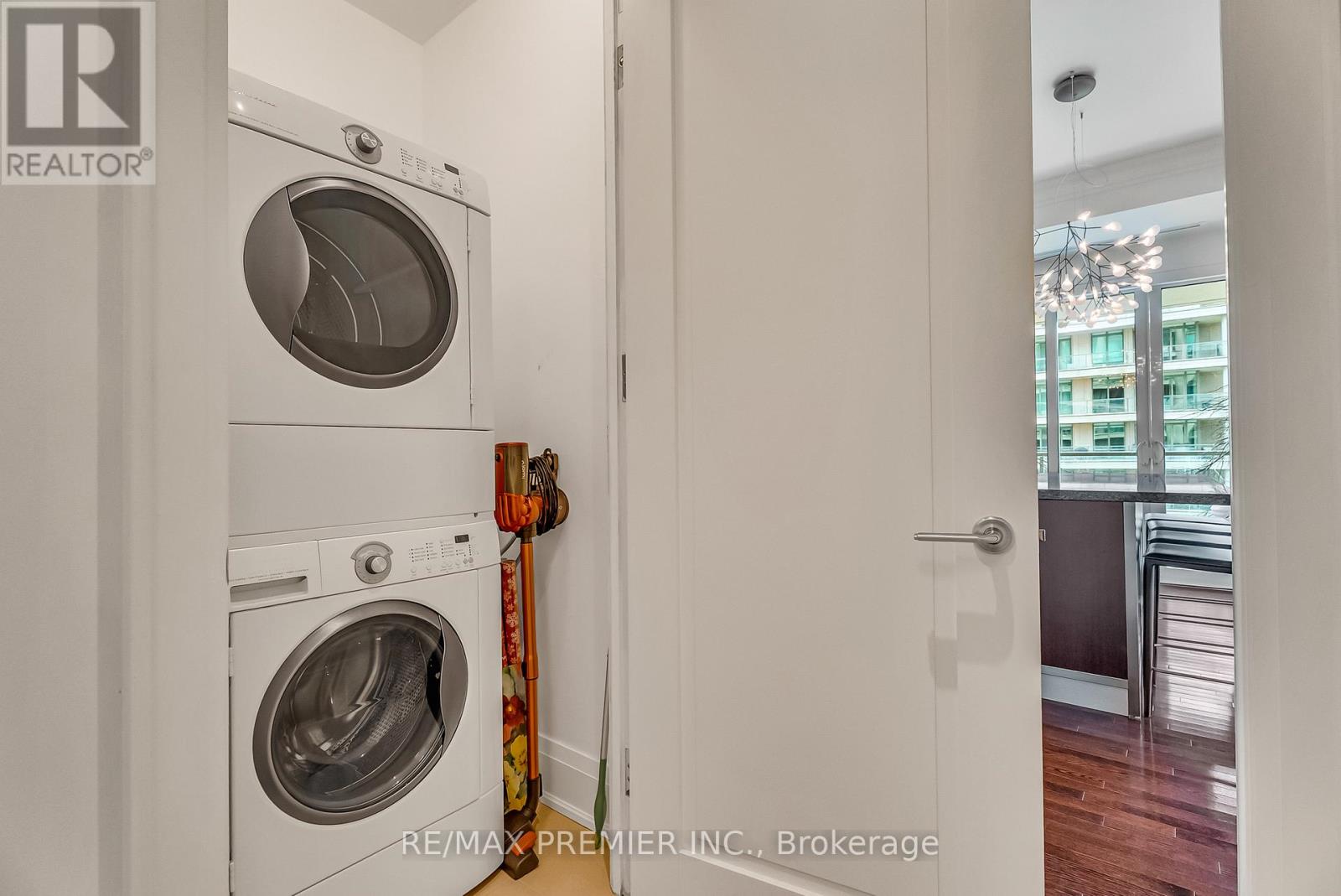 #502 80 YORKVILLE AVENUE - 41
