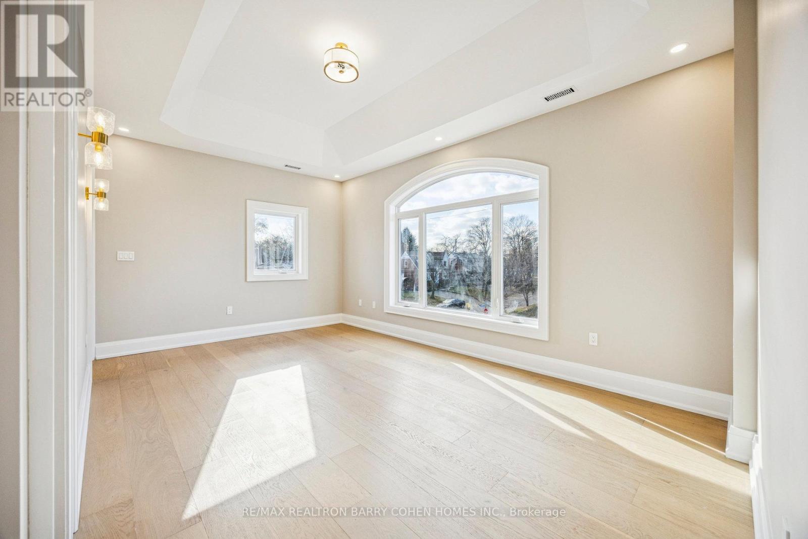 1 LYNNHAVEN ROAD - 28