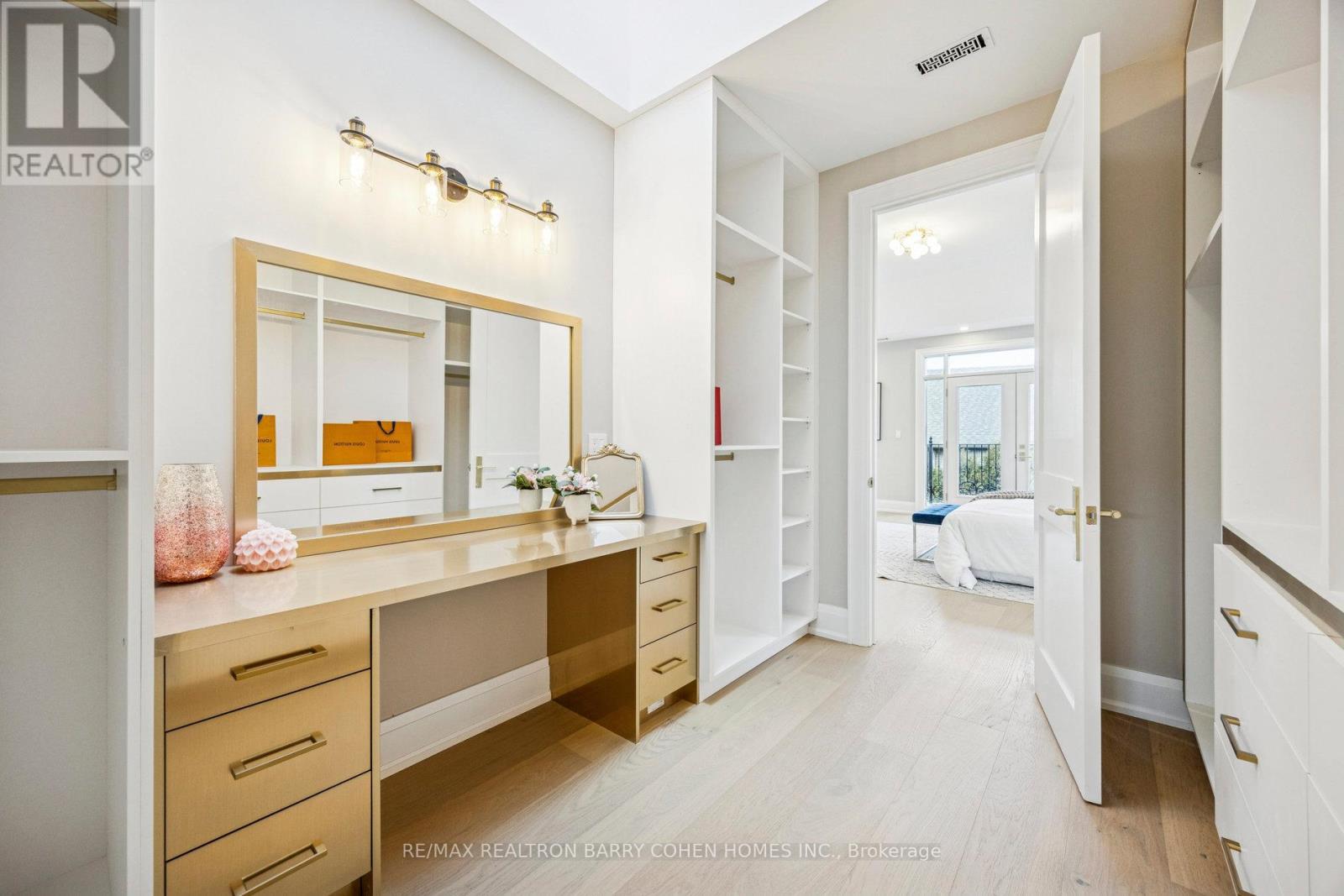 1 LYNNHAVEN ROAD - 36