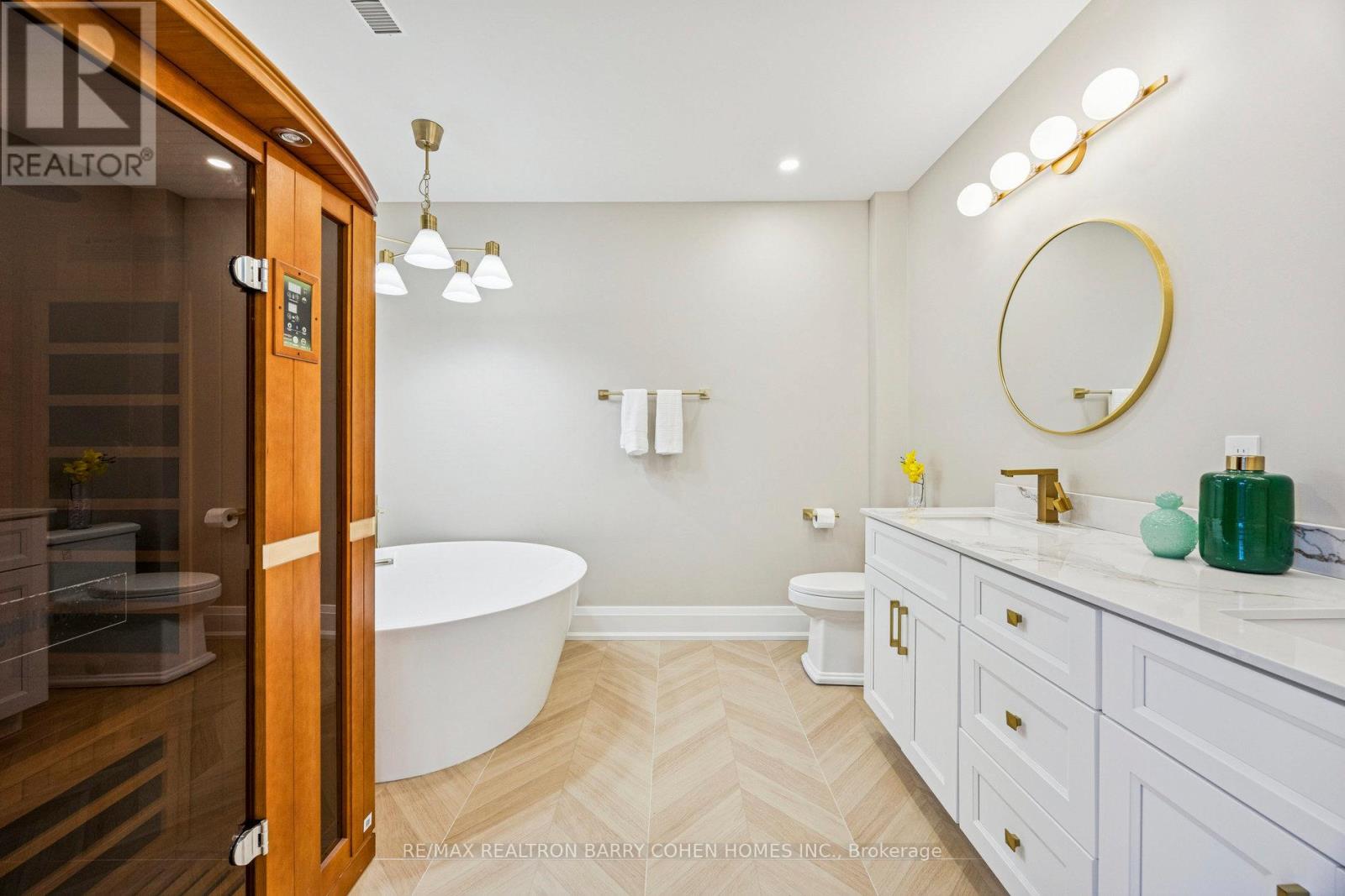 1 LYNNHAVEN ROAD - 43