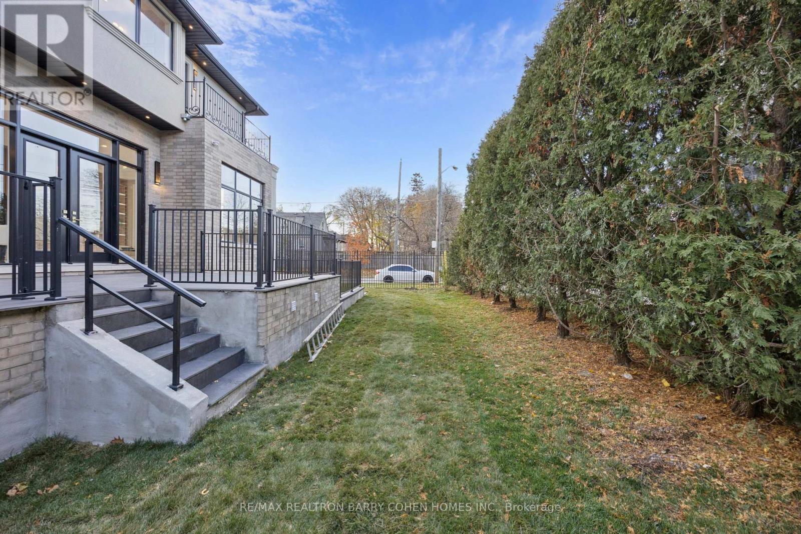 1 LYNNHAVEN ROAD - 45