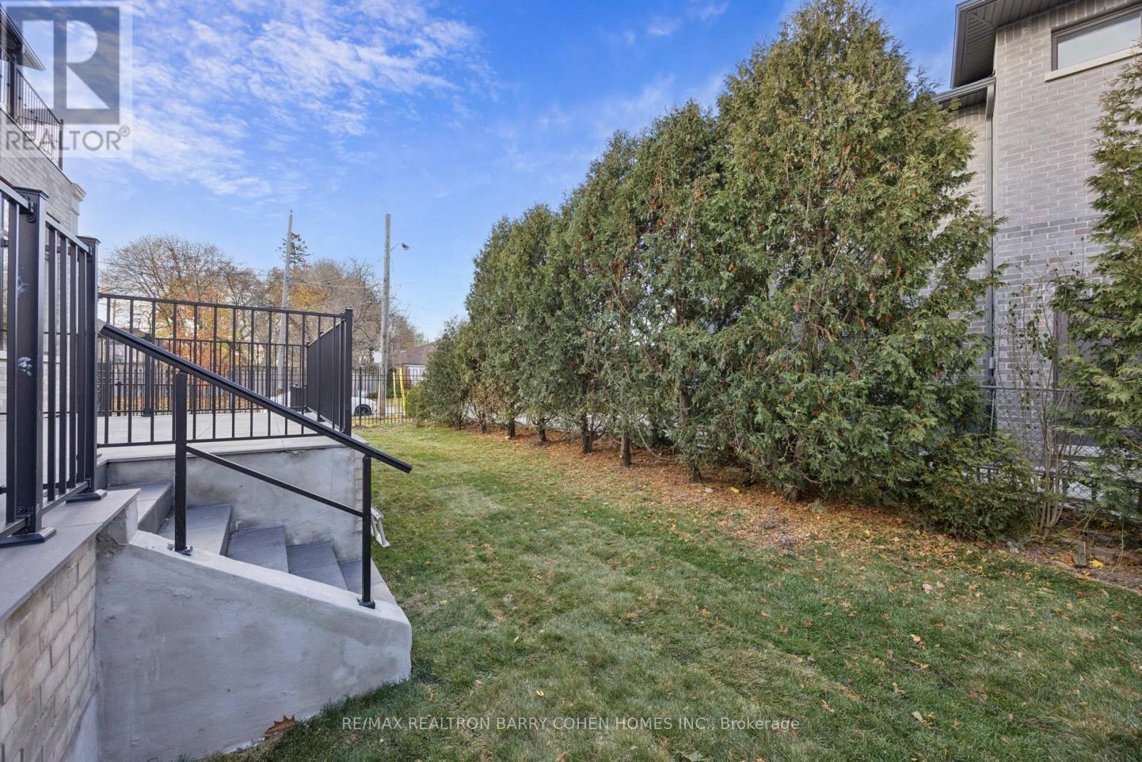 1 LYNNHAVEN ROAD - 46