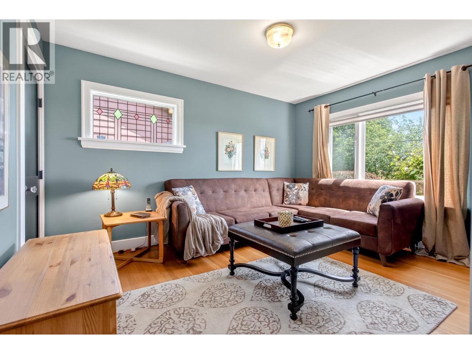 1631 SEVENTH AVENUE, New Westminster