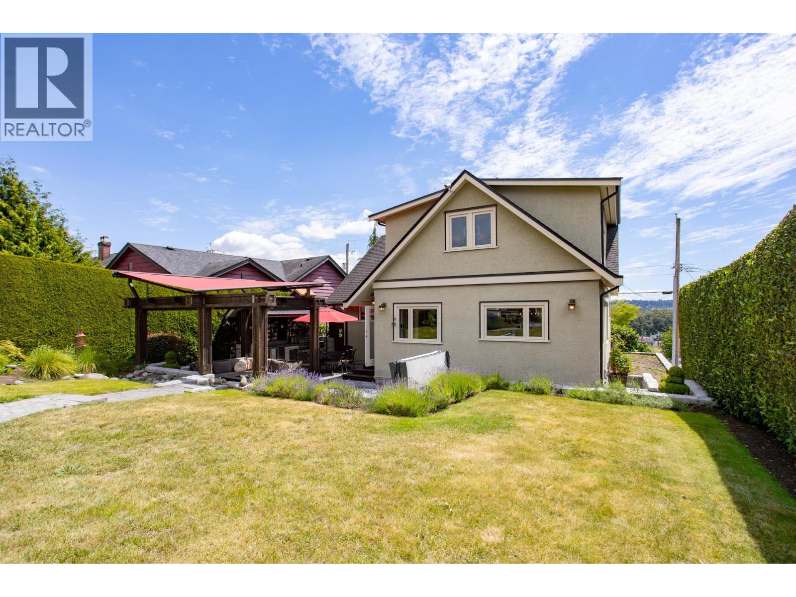 1631 SEVENTH AVENUE, New Westminster