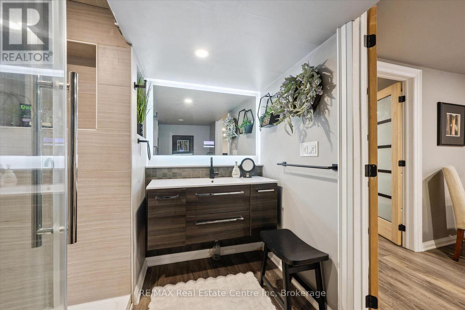 314 PAISLEY ROAD - 15