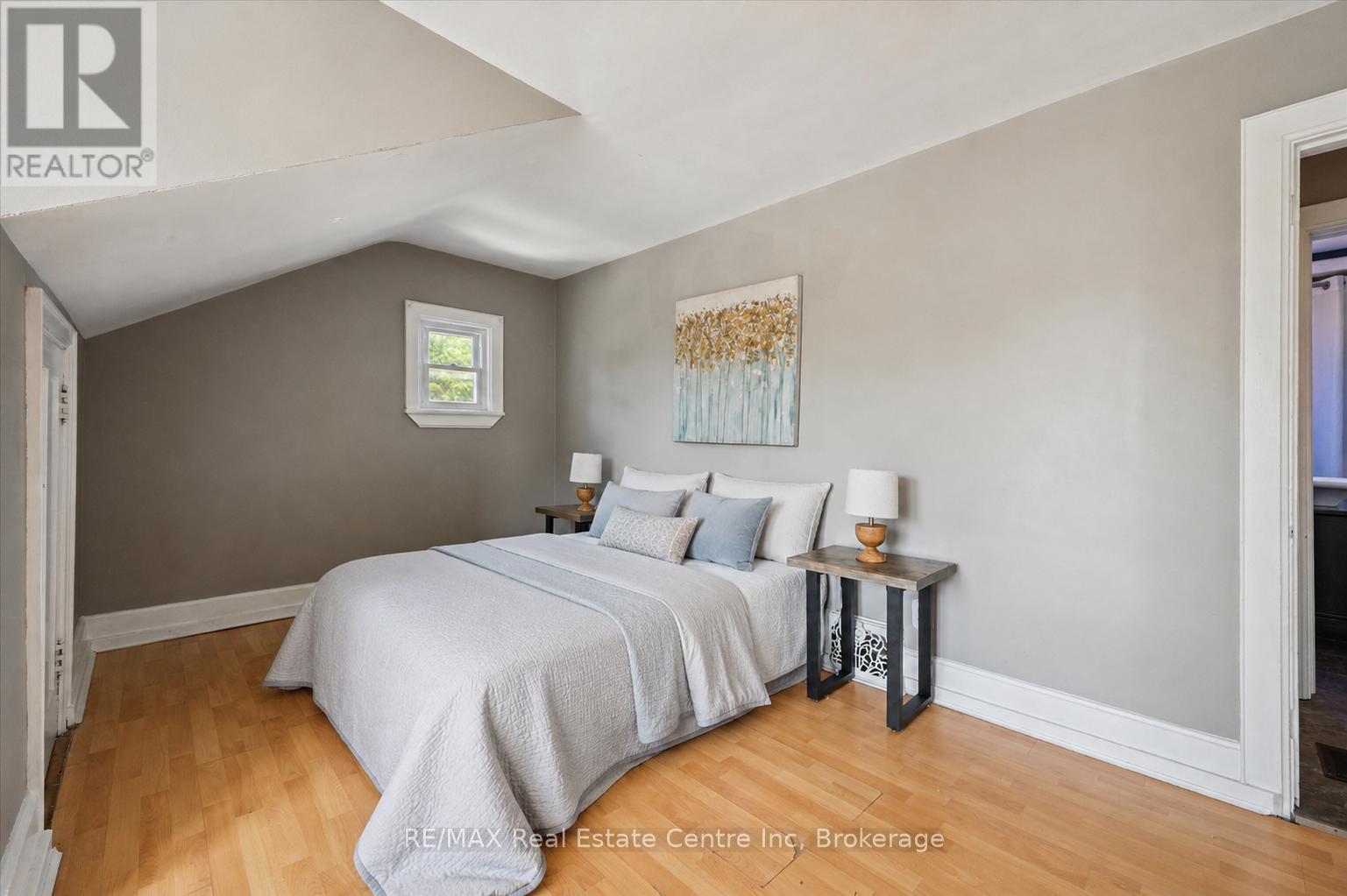 314 PAISLEY ROAD - 22