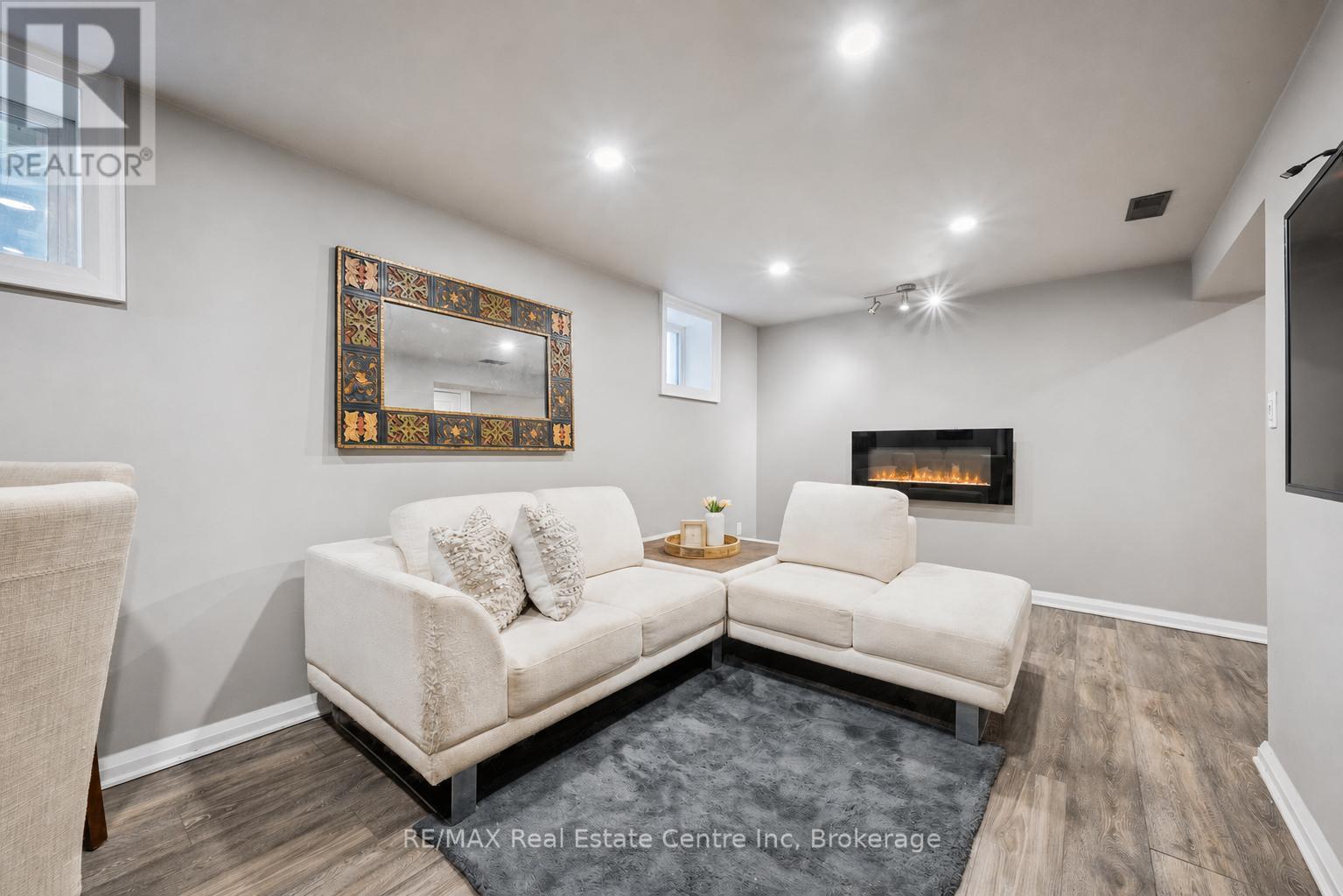 314 PAISLEY ROAD - 9