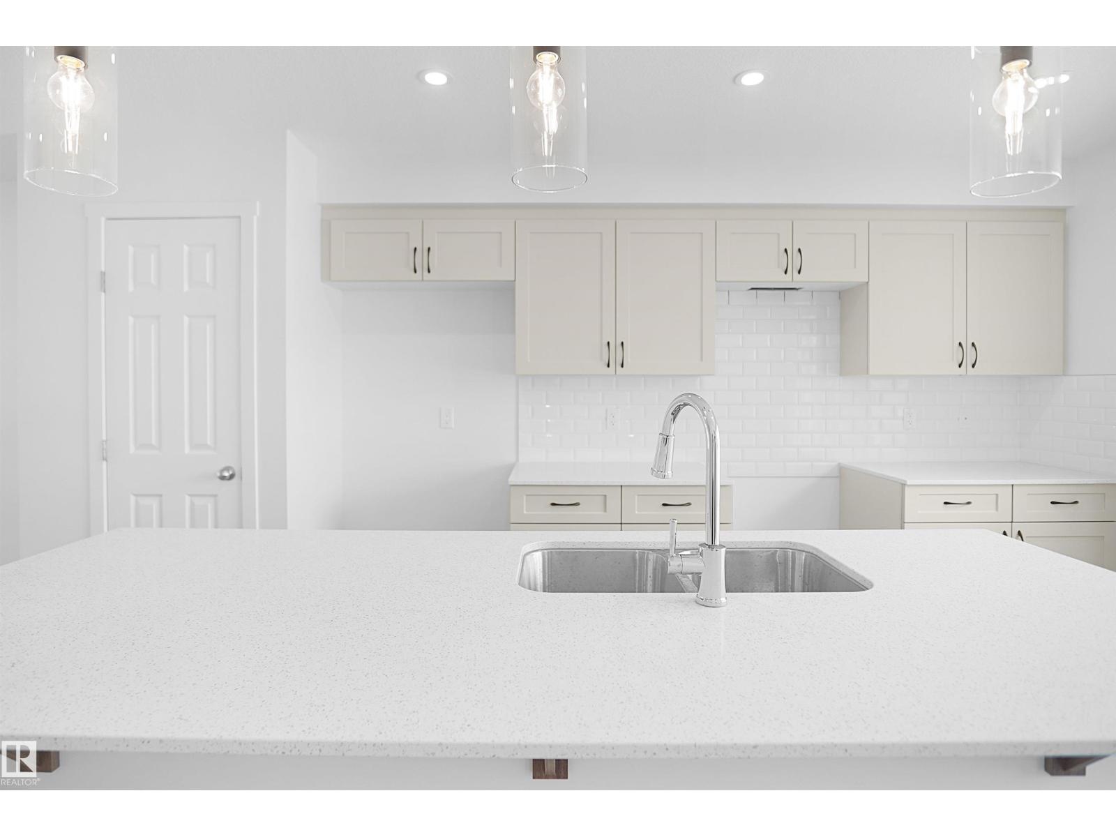 22509 83A AV NW - 11