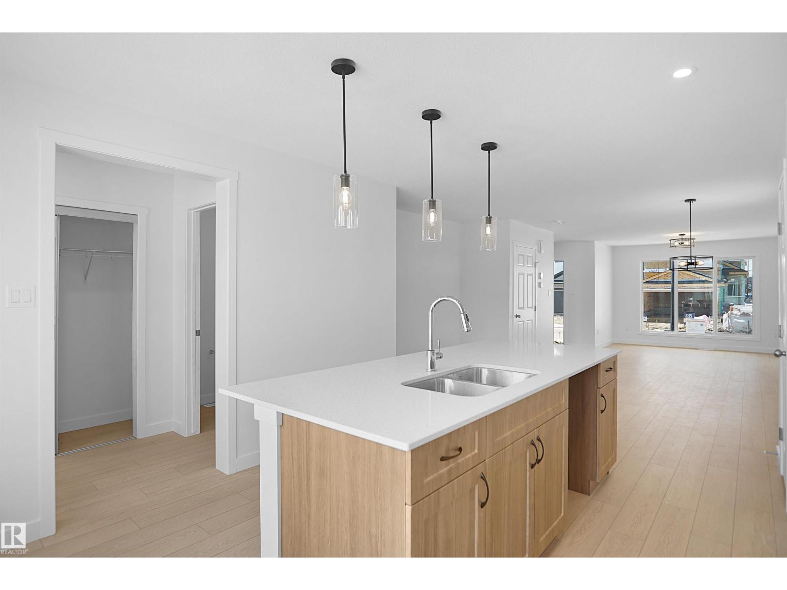22509 83A AV NW - 13