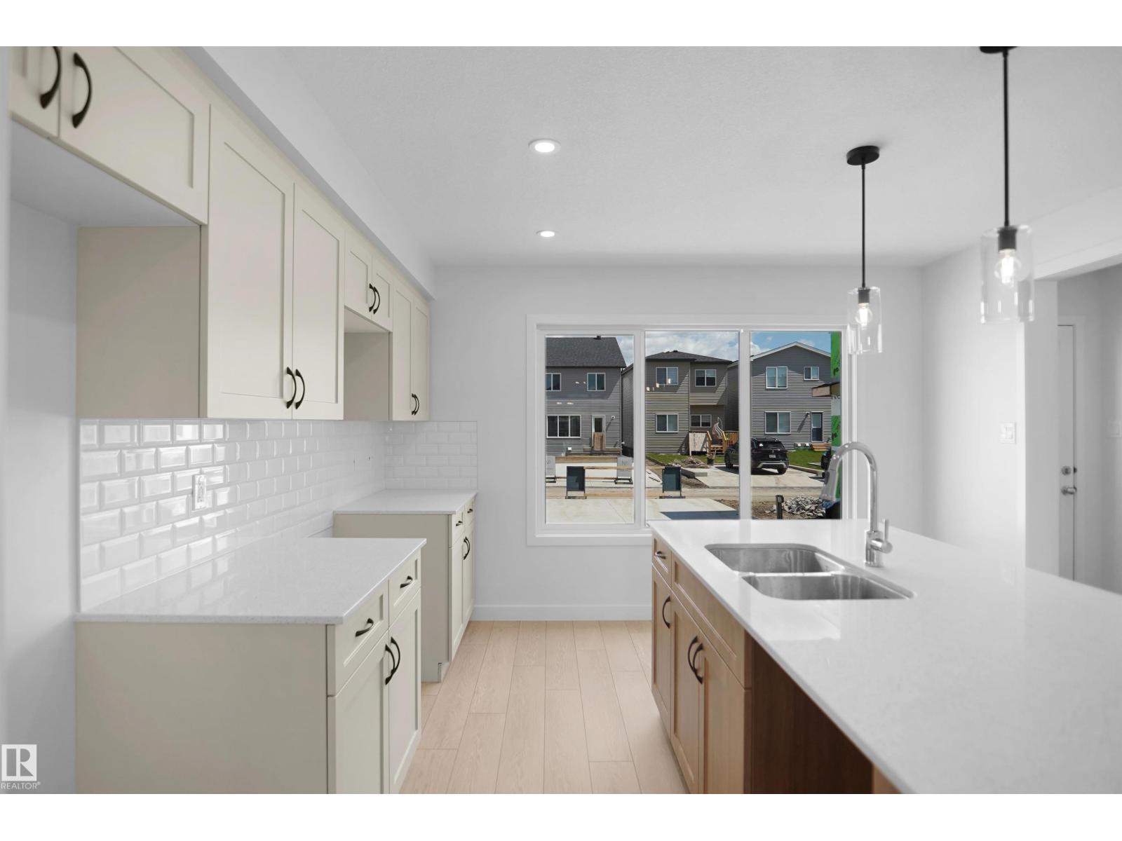 22509 83A AV NW - 15