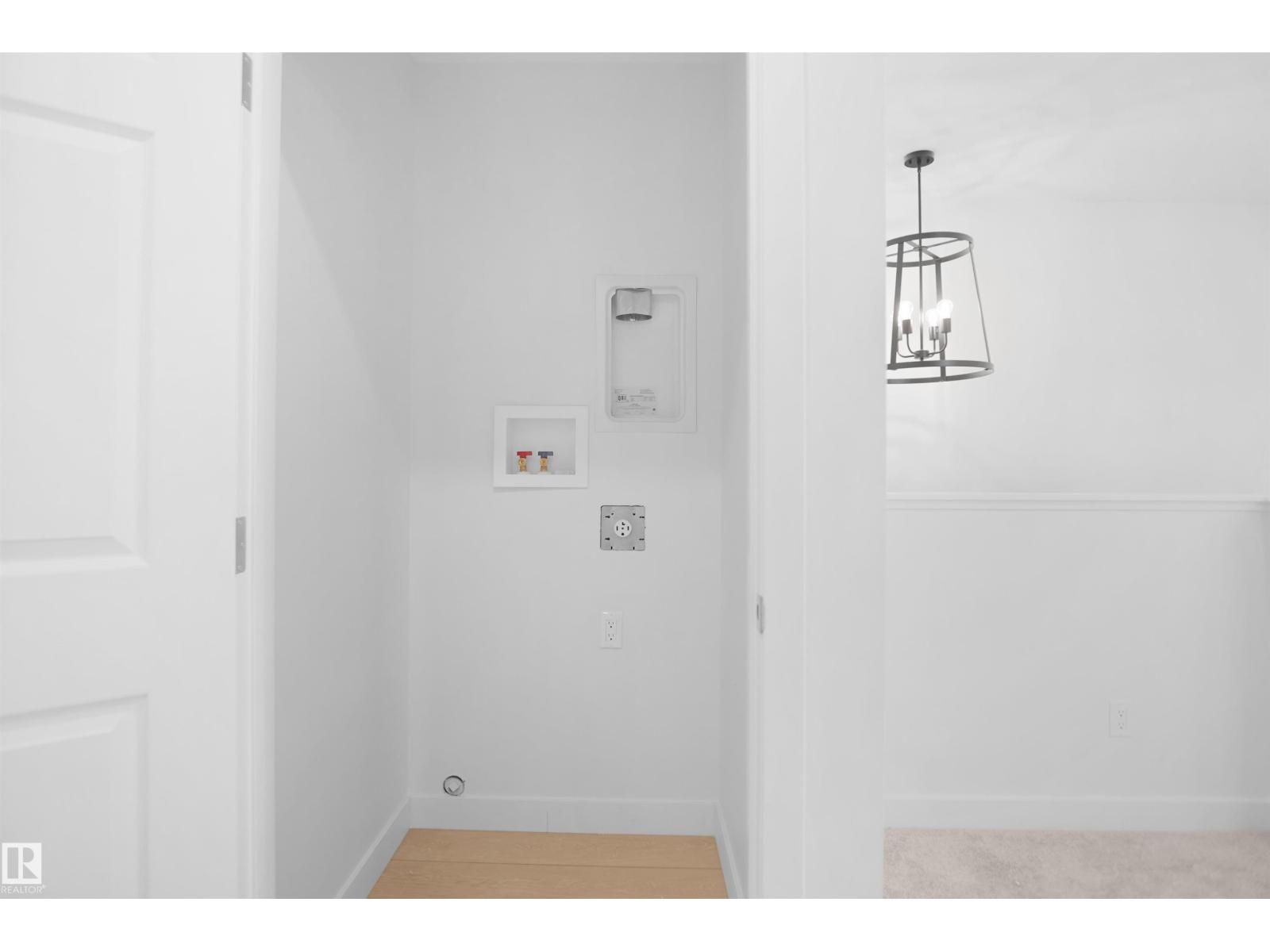22509 83A AV NW - 31