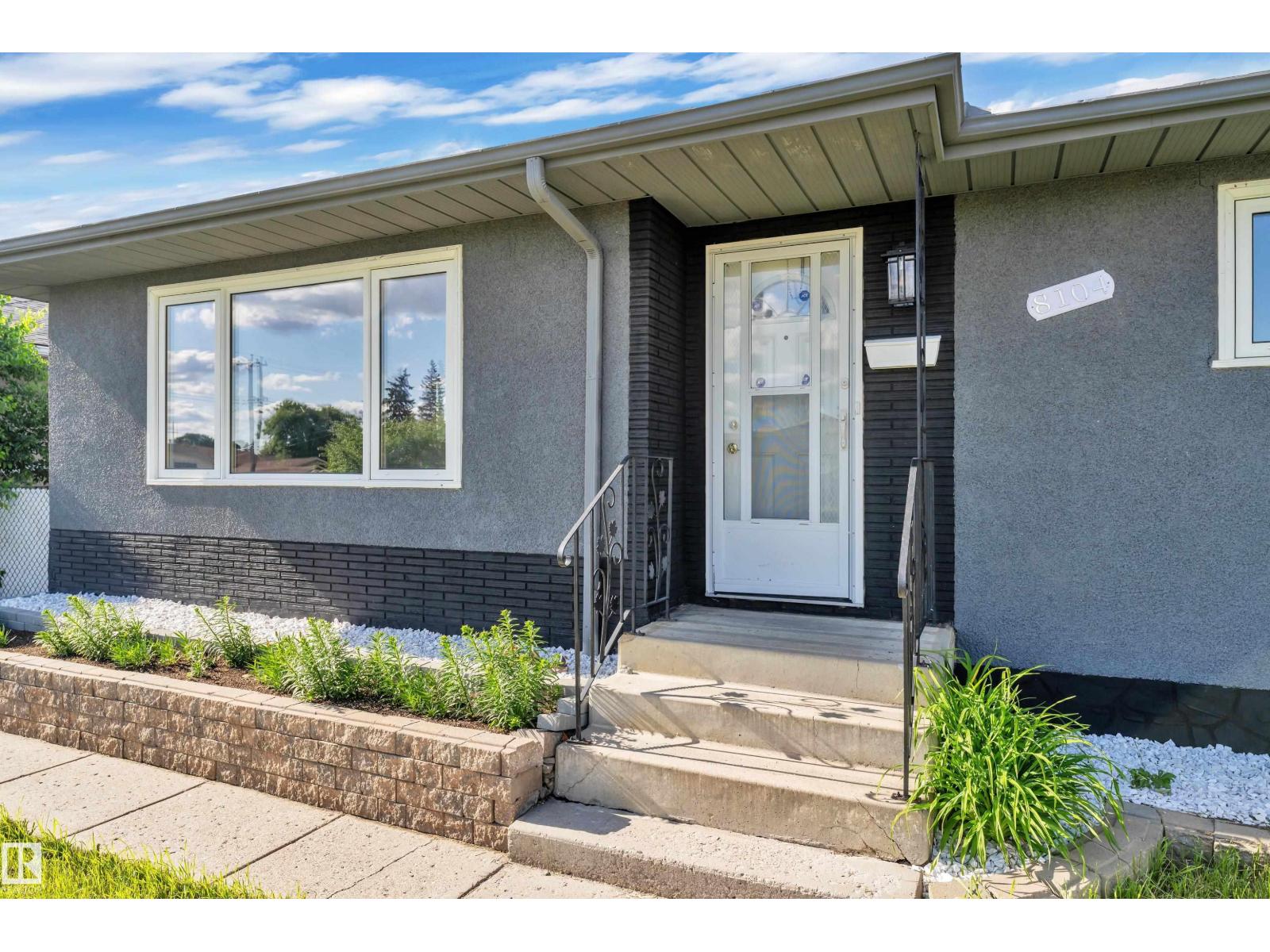 8104 135 AV NW - 10