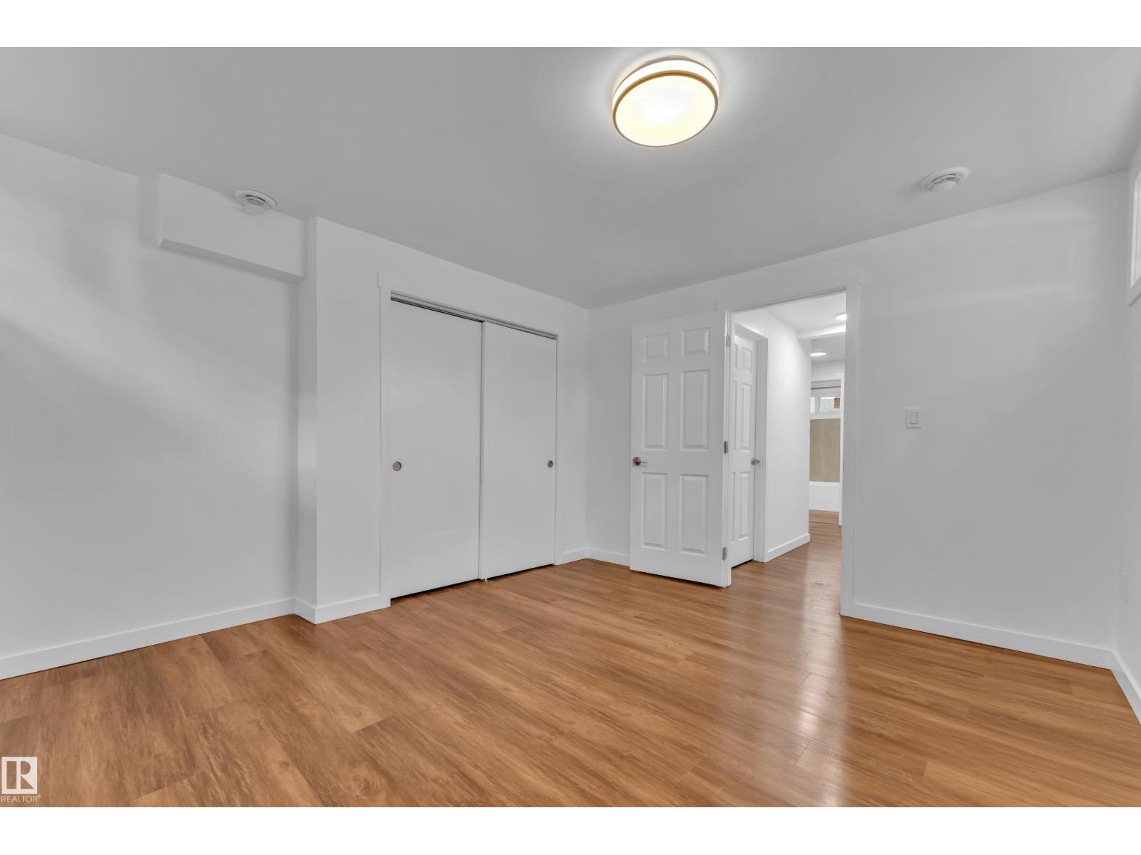 8104 135 AV NW - 15