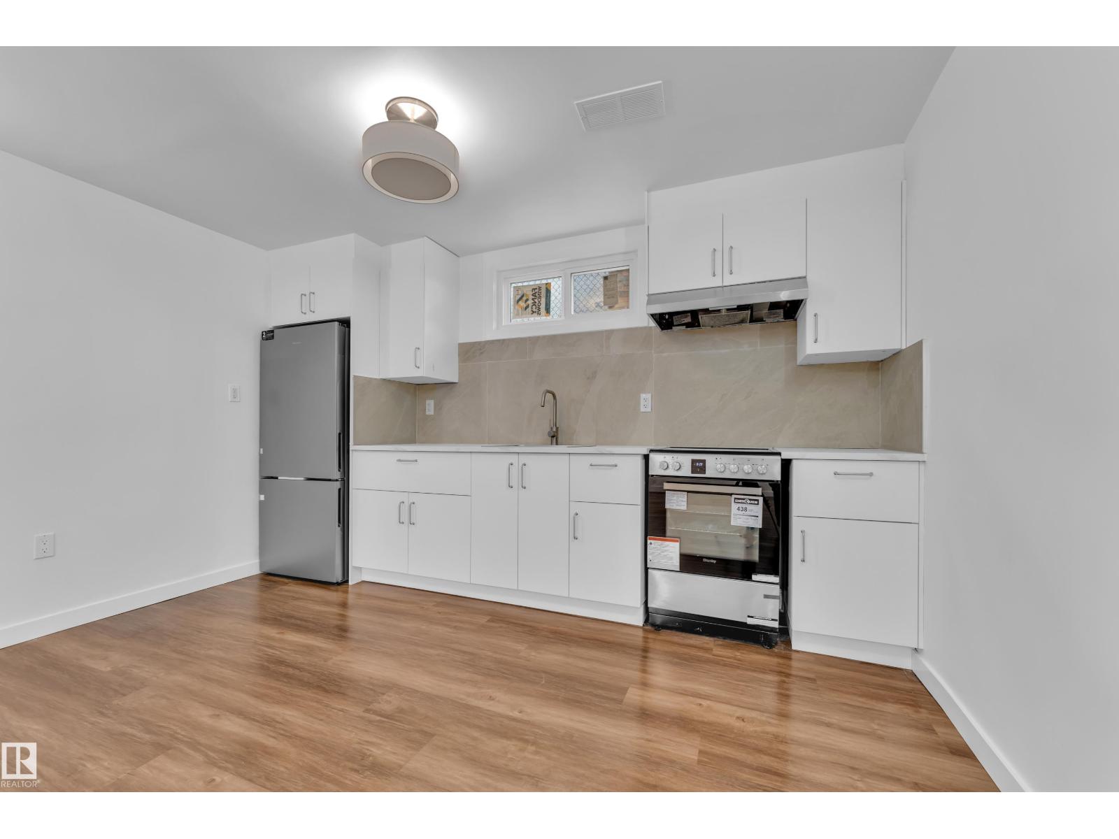 8104 135 AV NW - 21