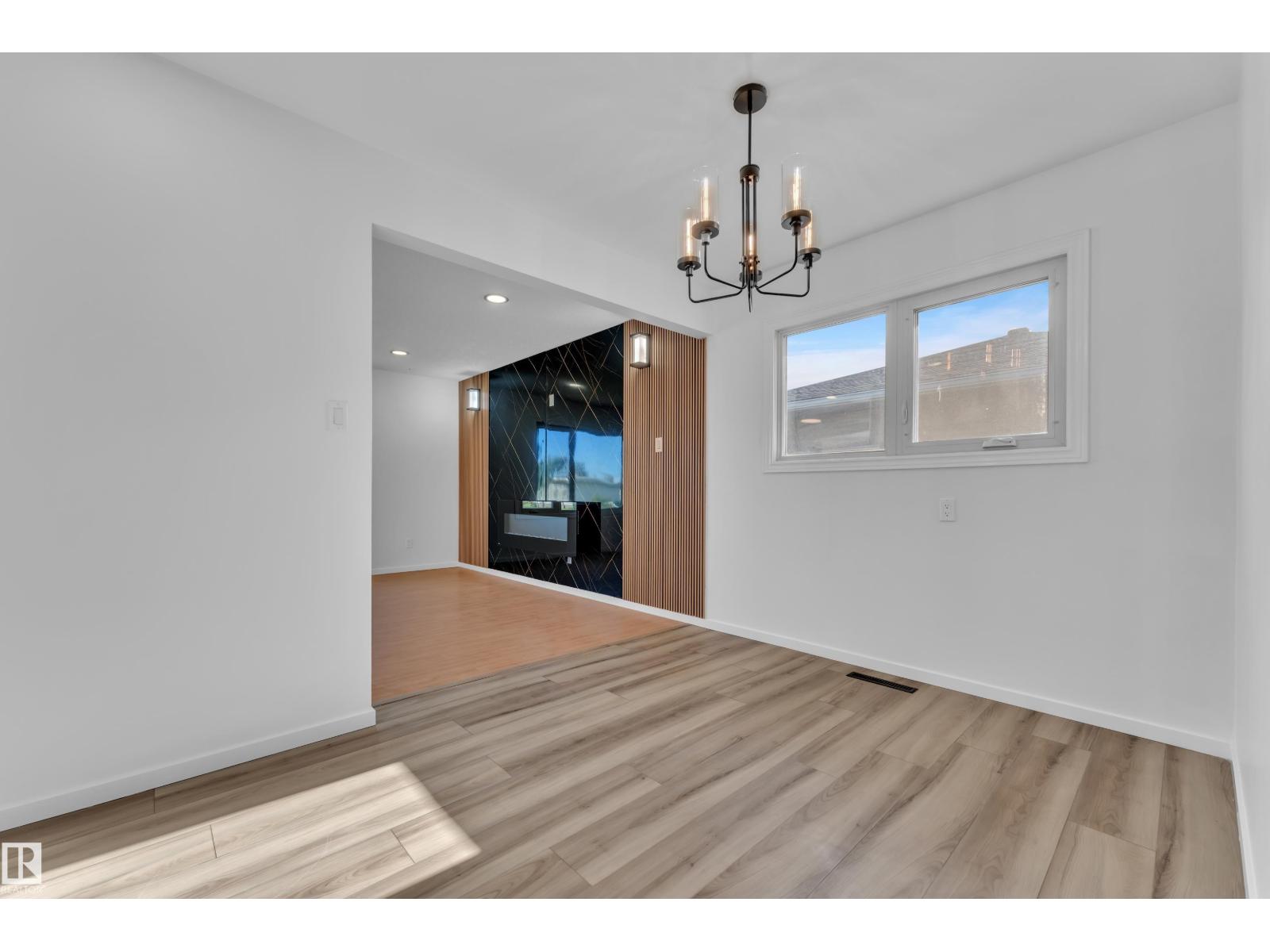 8104 135 AV NW - 26