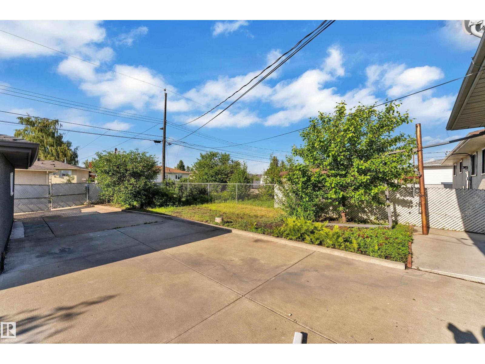 8104 135 AV NW - 39