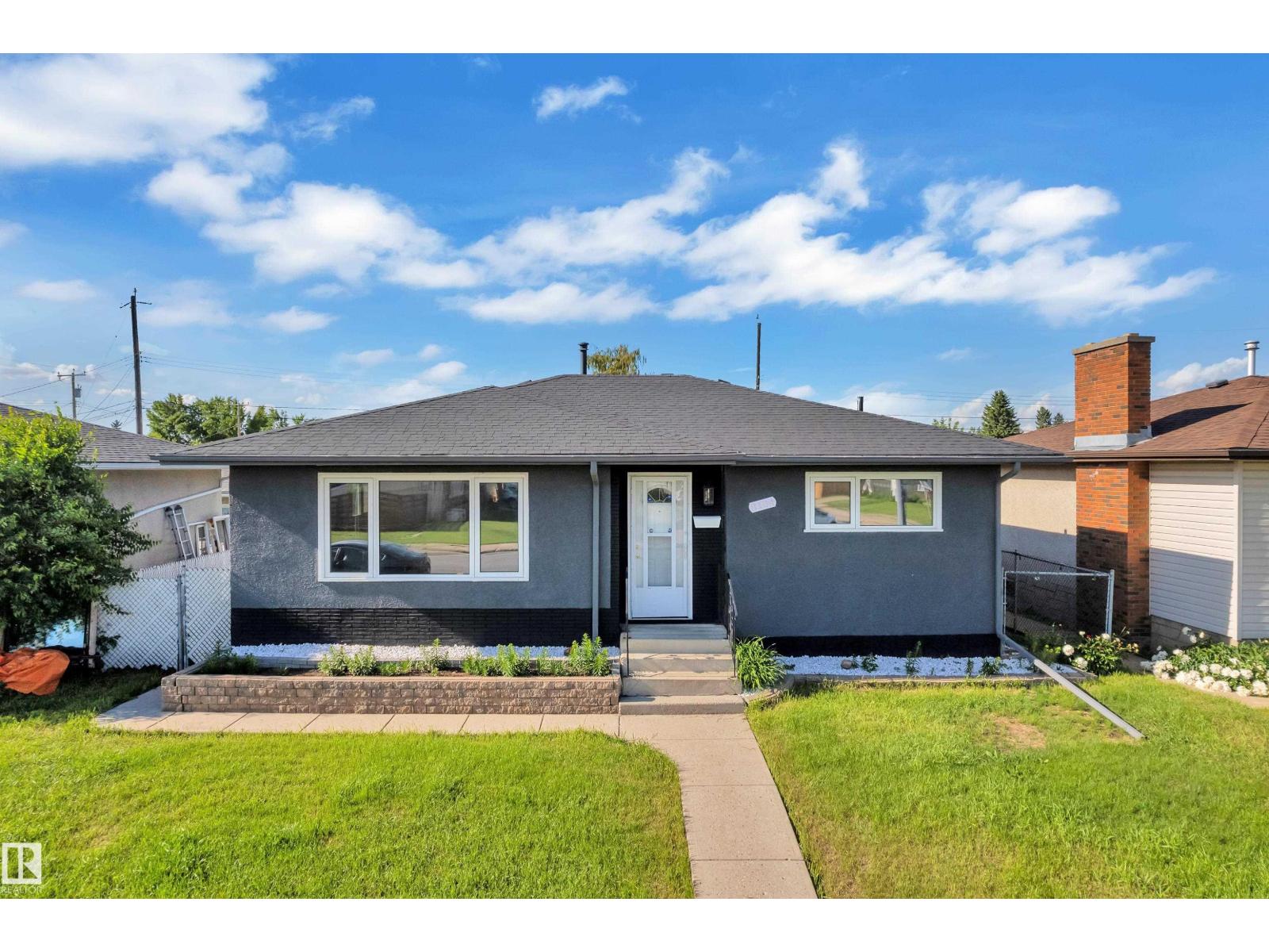 8104 135 AV NW - 7