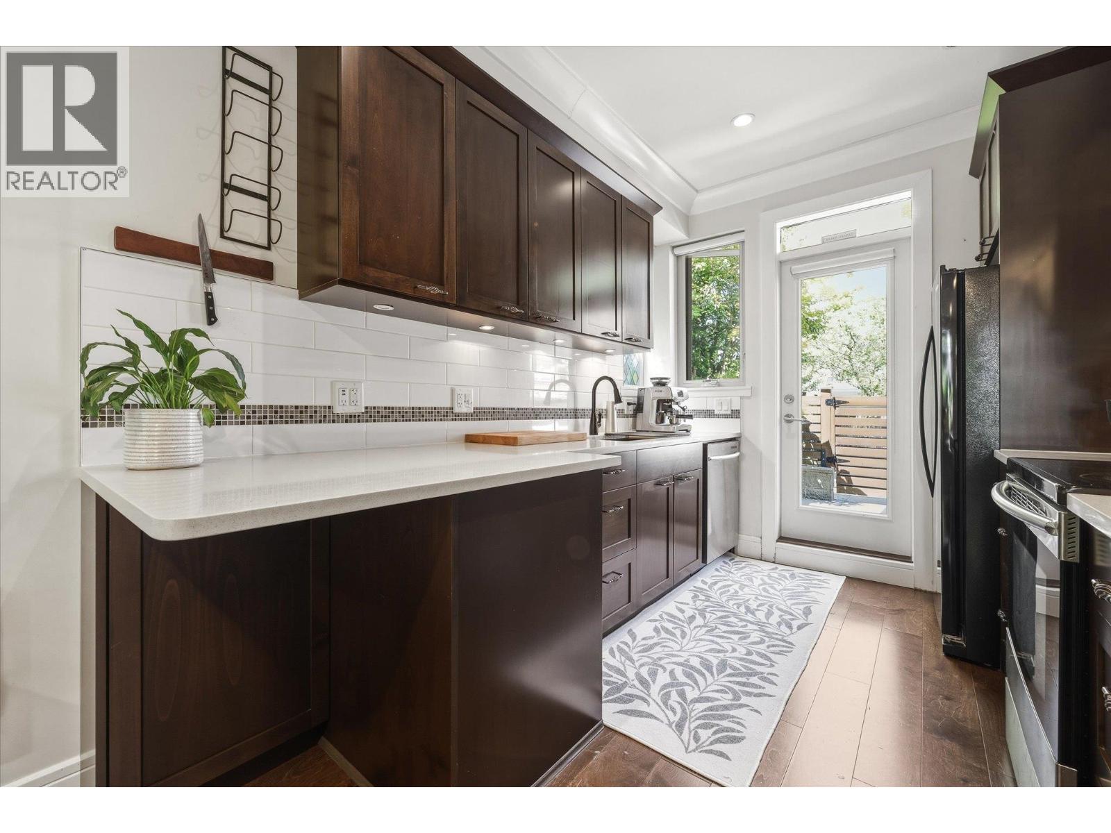 1181 E 19TH AVENUE, Vancouver