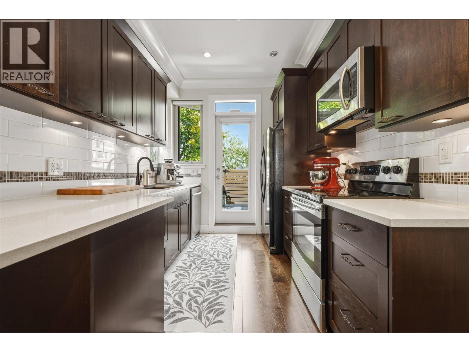 1181 E 19TH AVENUE, Vancouver