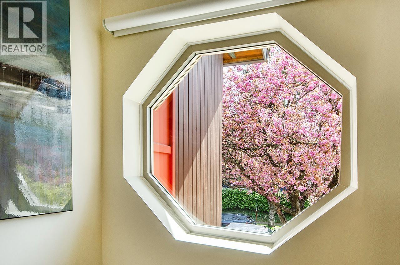 1181 E 19TH AVENUE, Vancouver