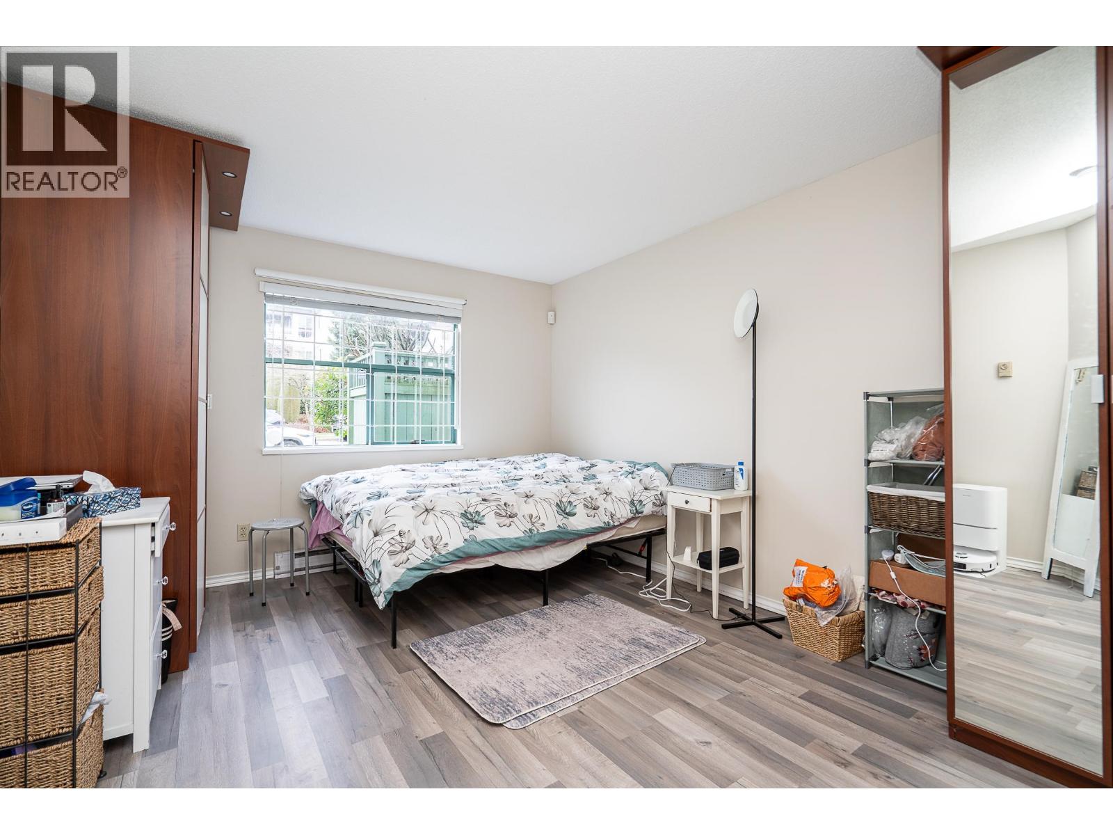 109 5250 VICTORY STREET, Burnaby
