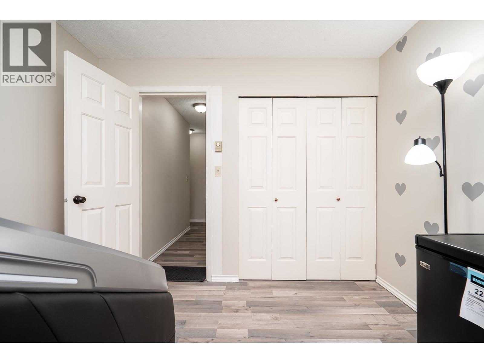 109 5250 VICTORY STREET, Burnaby