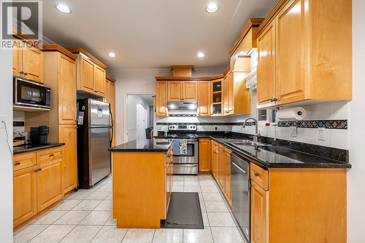 8438 14TH AVENUE, Burnaby