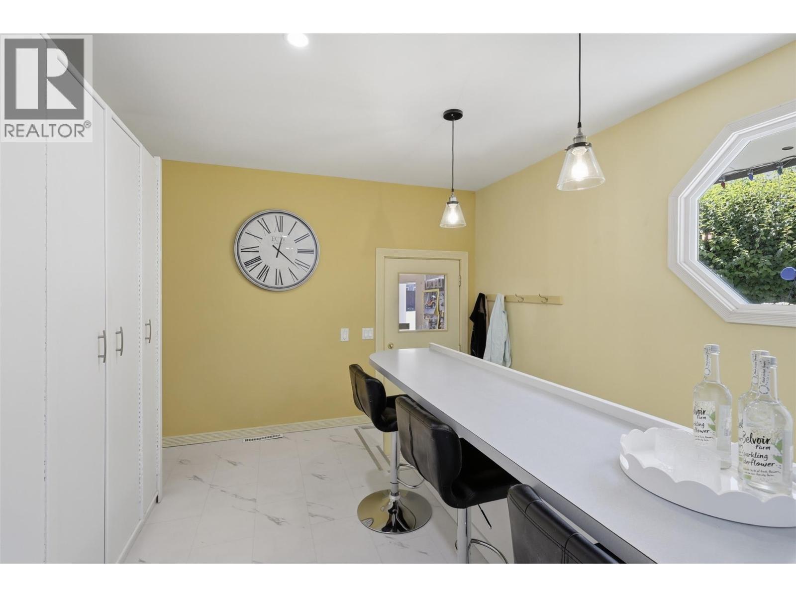 6298 HILLVIEW Drive, Kamloops
