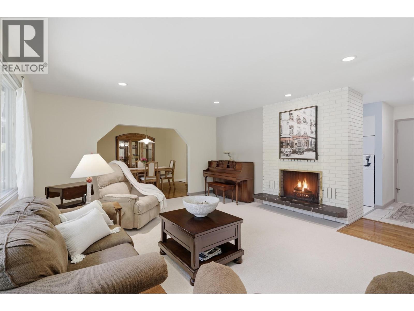 6298 HILLVIEW Drive, Kamloops