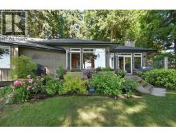 7647 Eureka Place, Halfmoon Bay, BC V7Z1A1 Photo 17