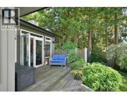 7647 Eureka Place, Halfmoon Bay, BC V7Z1A1 Photo 18