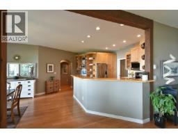 7647 Eureka Place, Halfmoon Bay, BC V7Z1A1 Photo 19