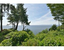 7647 Eureka Place, Halfmoon Bay, BC V7Z1A1 Photo 22