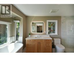 7647 Eureka Place, Halfmoon Bay, BC V7Z1A1 Photo 25